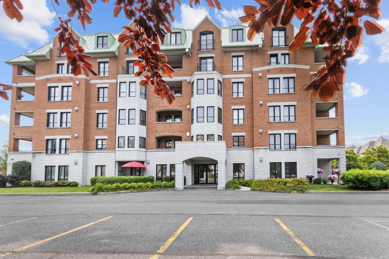 Frontage - 205-5400 Av. Colomb, Brossard, QC - Outdoor With Facade