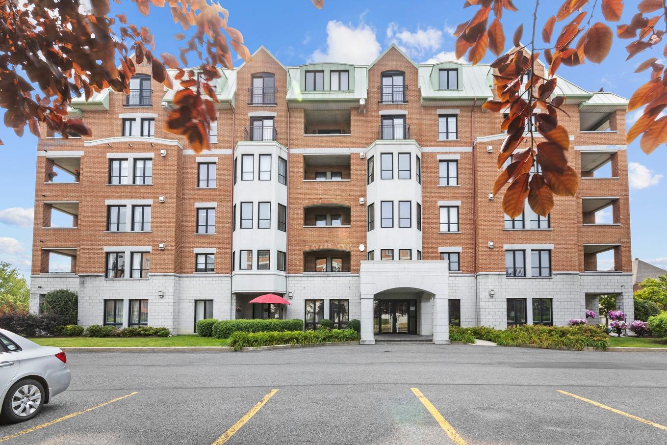 Frontage - 205-5400 Av. Colomb, Brossard, QC - Outdoor With Facade