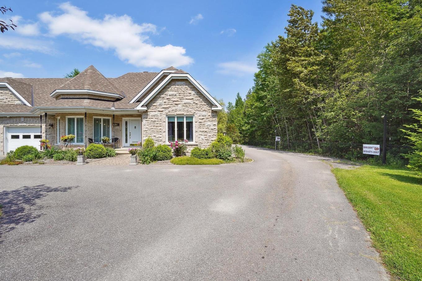 Frontage - 1499 - B Route Du Carrefour, Val-Des-Monts, QC - Outdoor With Facade