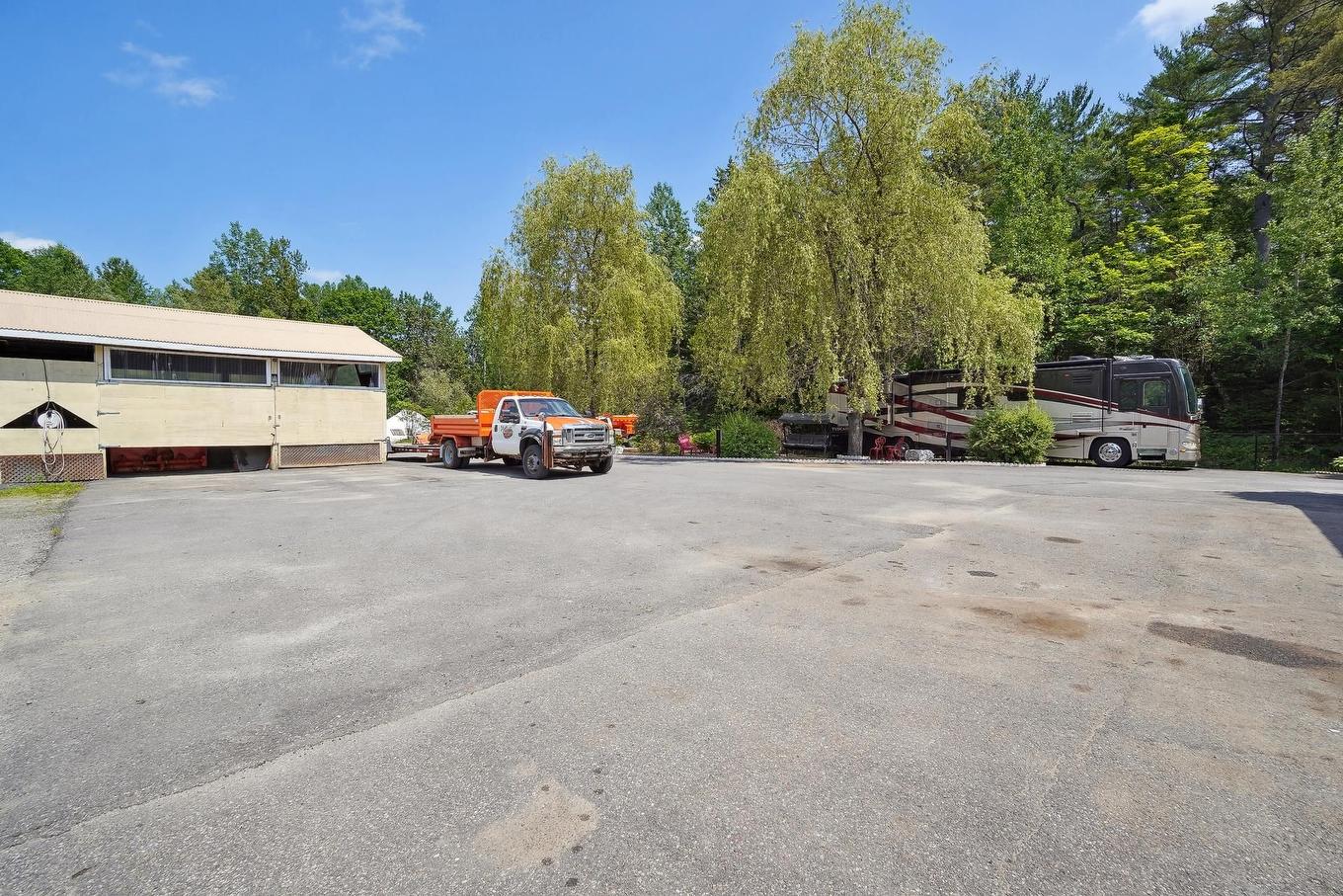 Backyard - 1499 - B Route Du Carrefour, Val-Des-Monts, QC - Outdoor