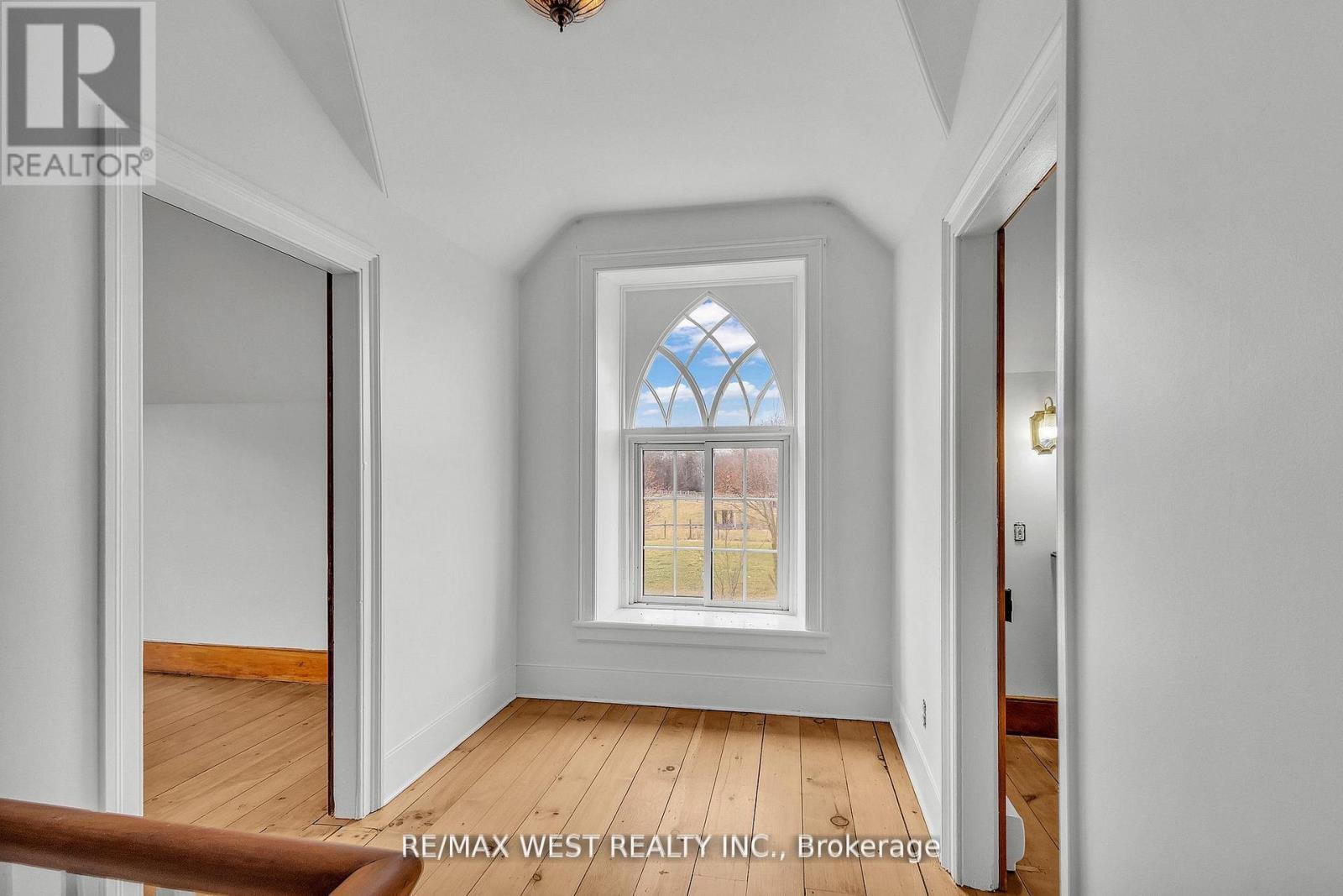 1802 Regional Road, Cambridge, ON - Indoor Photo Showing Other Room