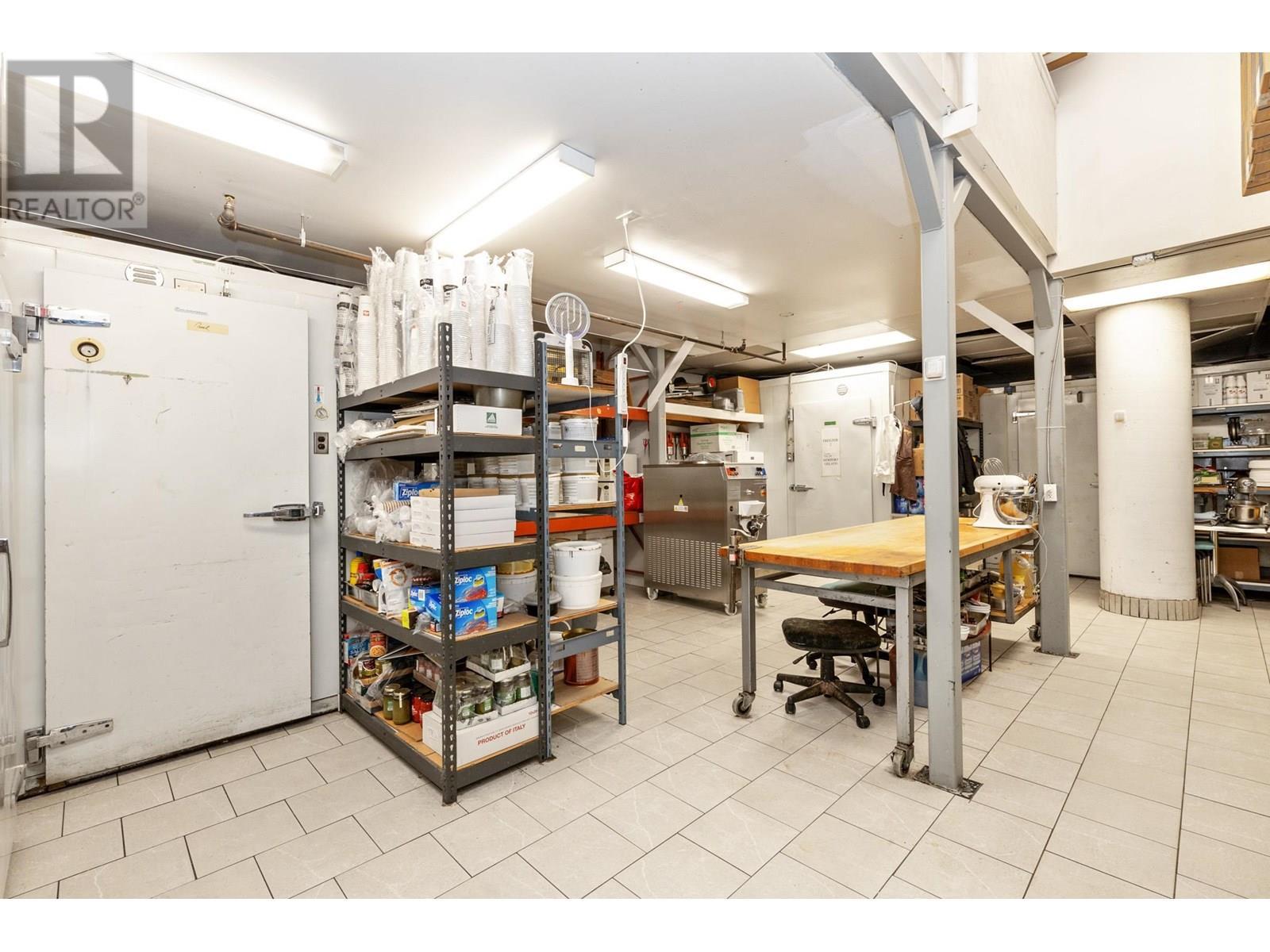 252 Newport Drive, Port Moody, BC