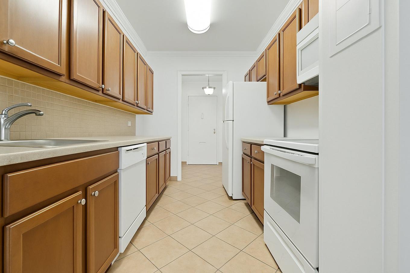 Kitchen - 107-5720 Boul. Cavendish, Côte-Saint-Luc, QC - Indoor Photo Showing Kitchen
