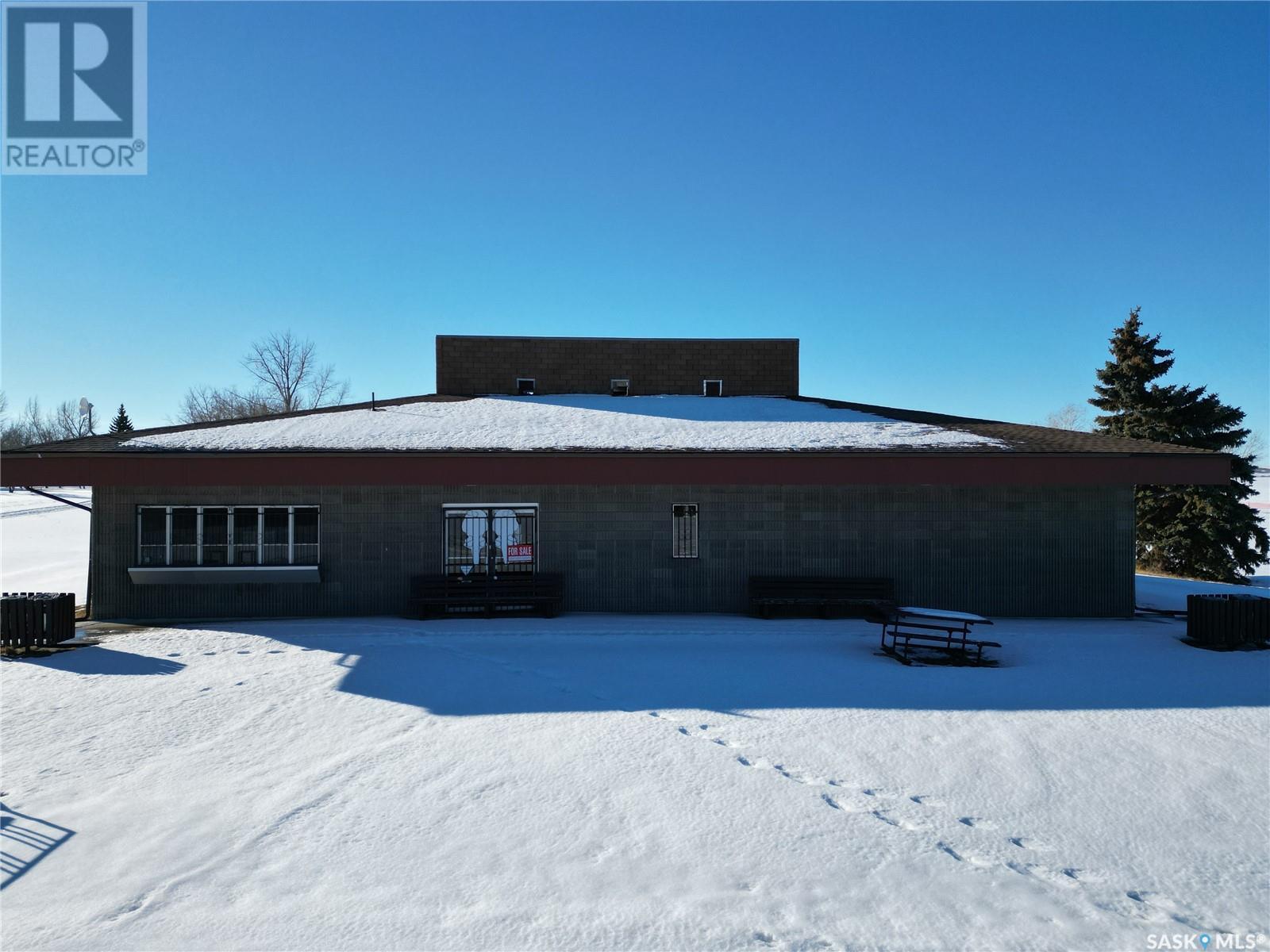 Beachside Store & Concession, Cochin, SK