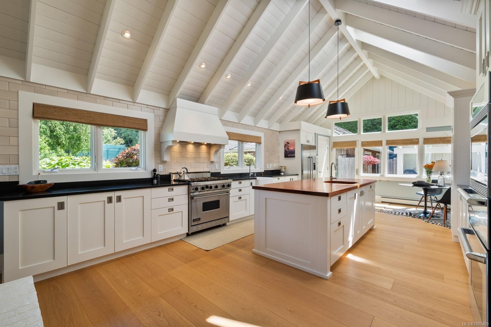 382 Judges Row, Qualicum Beach, BC