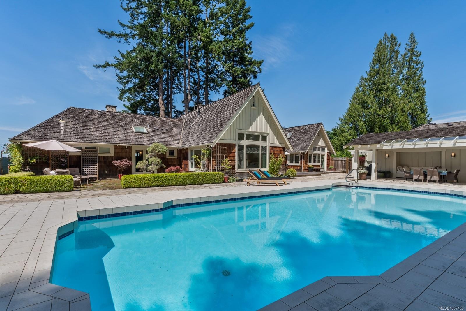382 Judges Row, Qualicum Beach, BC