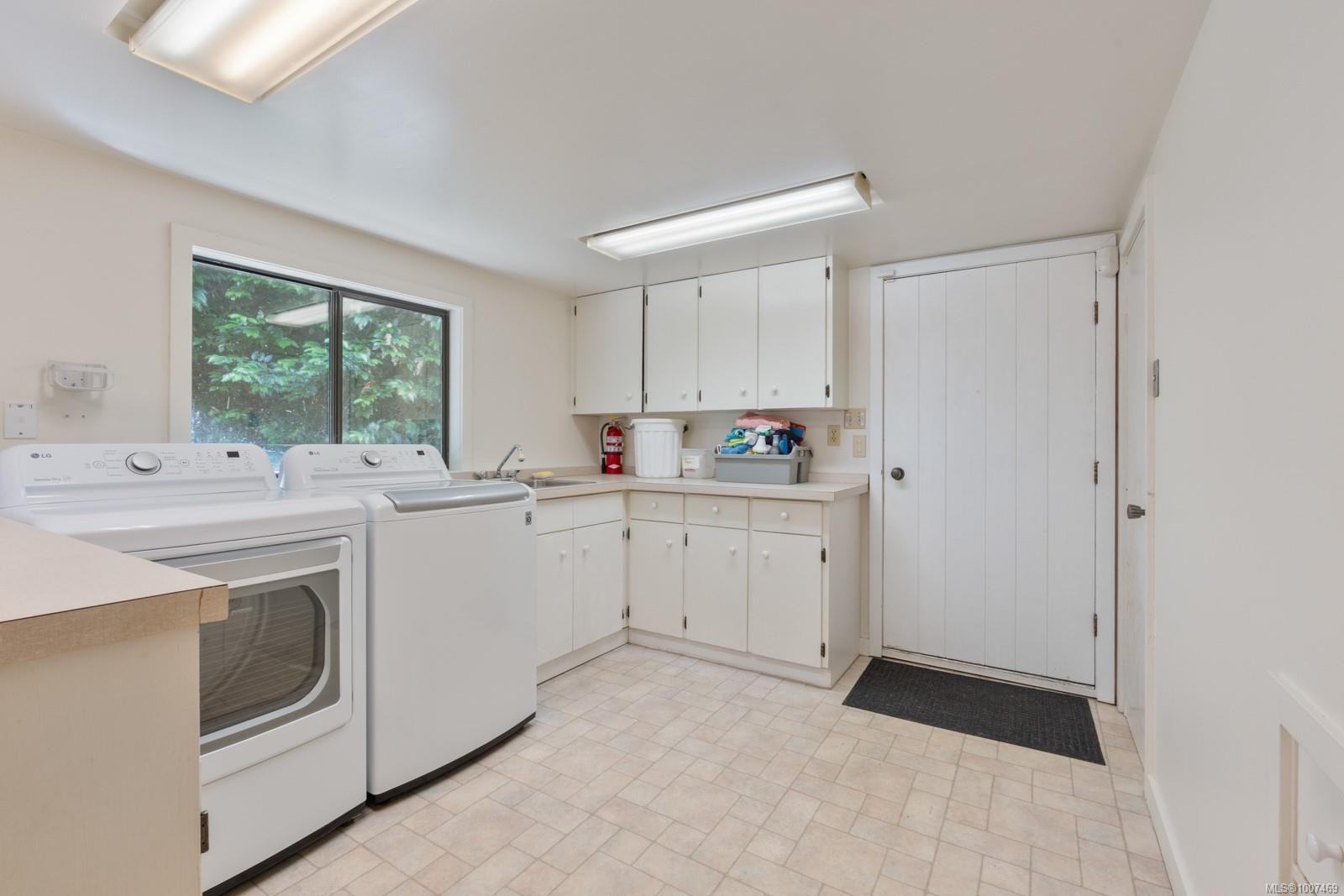 382 Judges Row, Qualicum Beach, BC