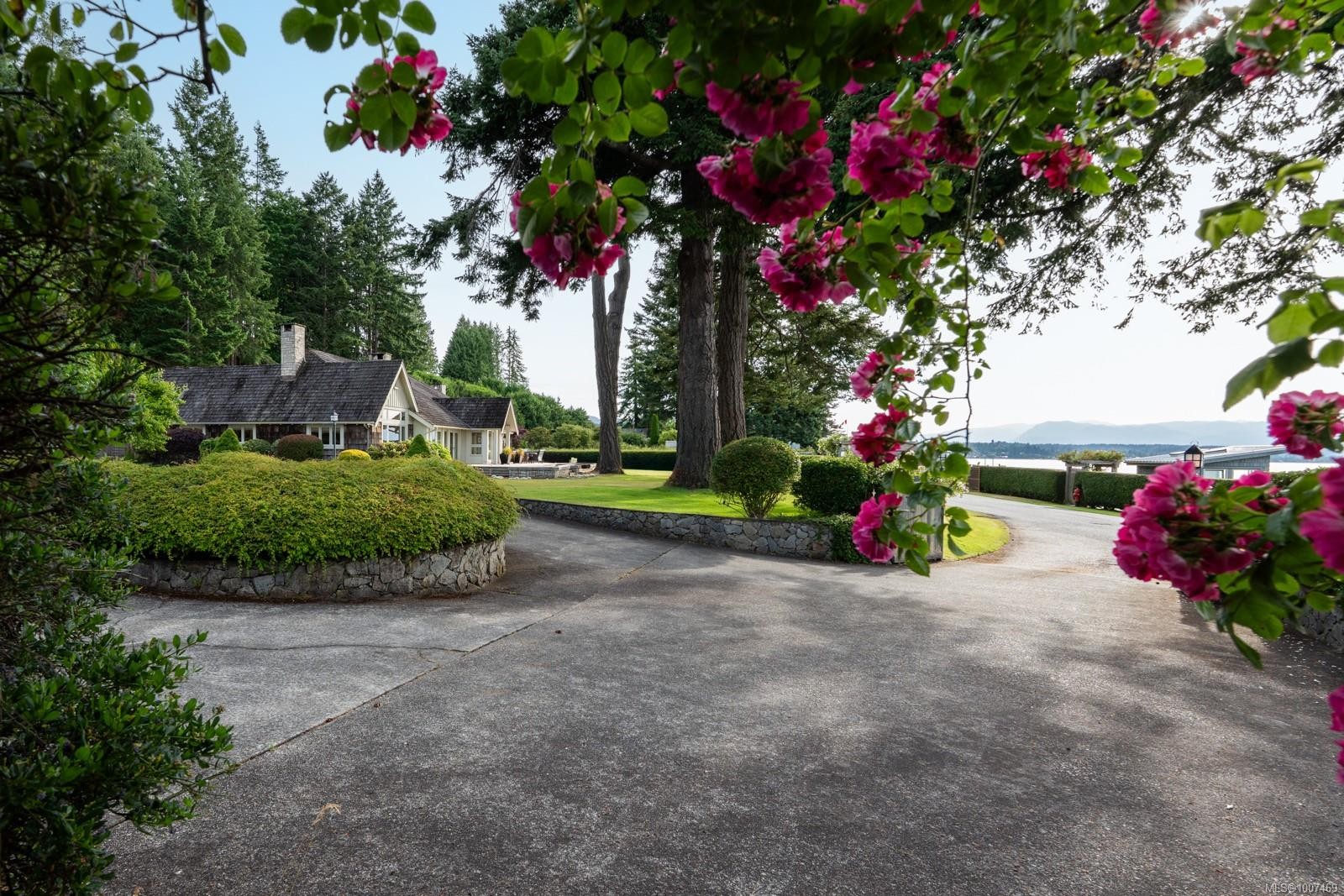 382 Judges Row, Qualicum Beach, BC