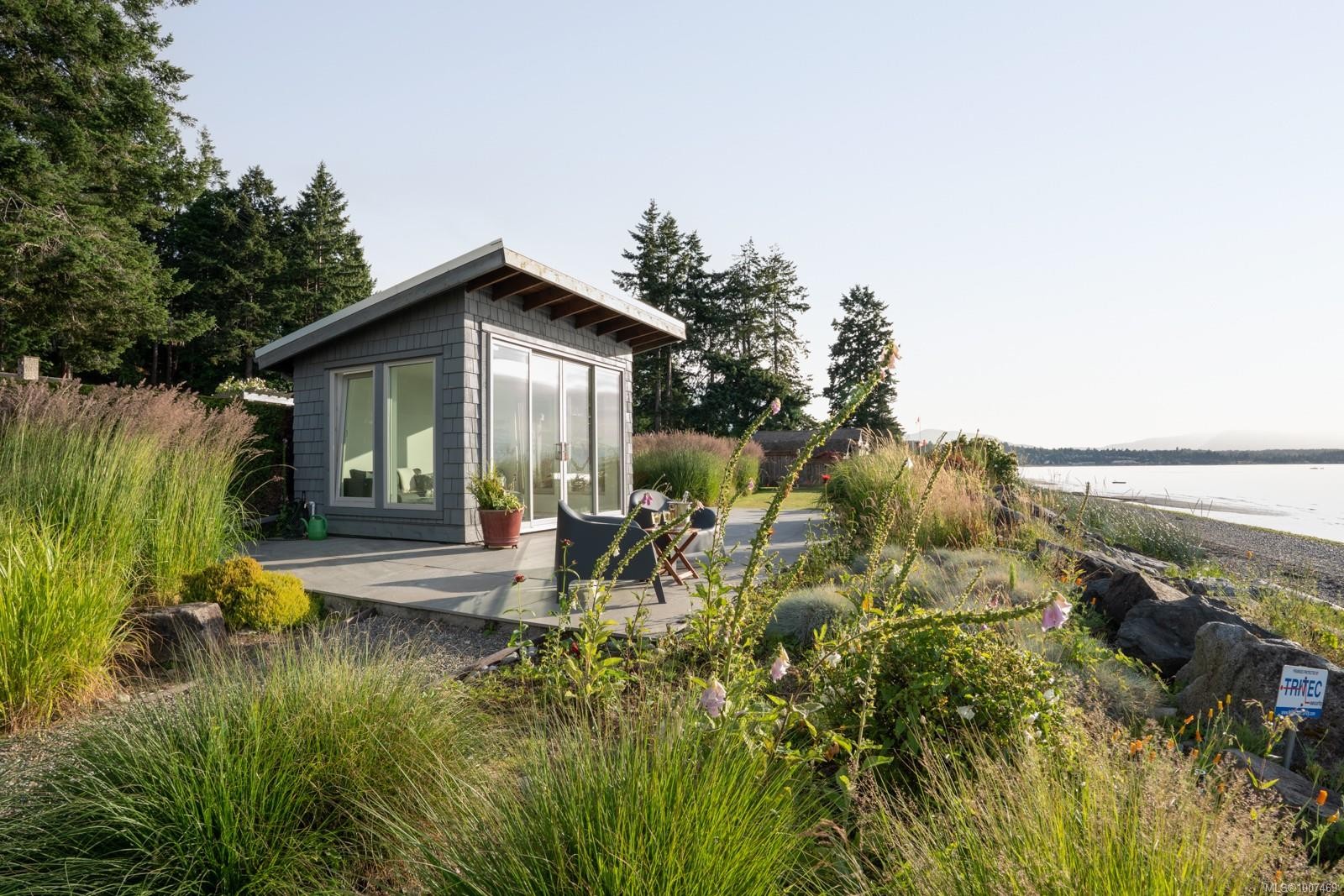 382 Judges Row, Qualicum Beach, BC