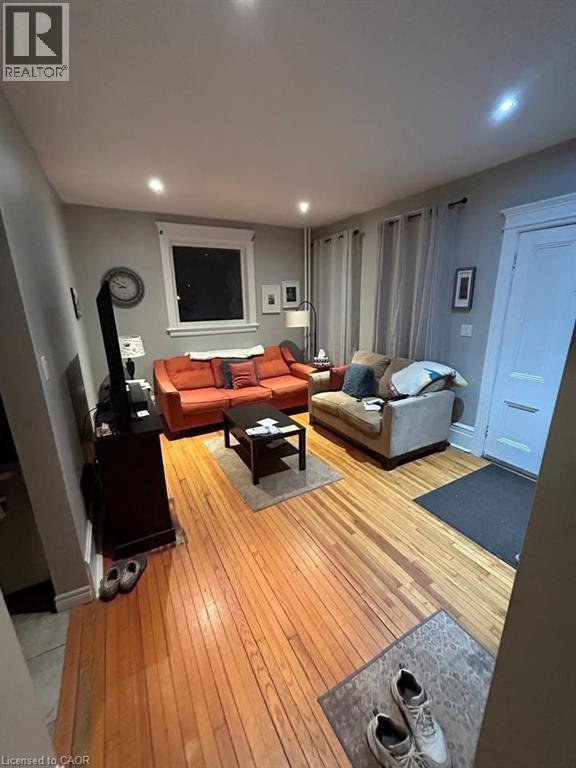 34 Oak Street, Cambridge, ON - Indoor