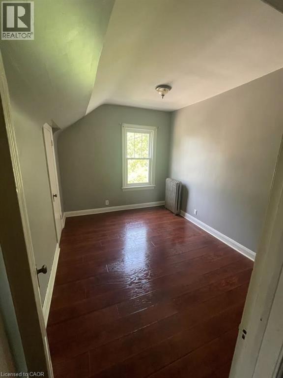 34 Oak Street, Cambridge, ON - Indoor Photo Showing Other Room