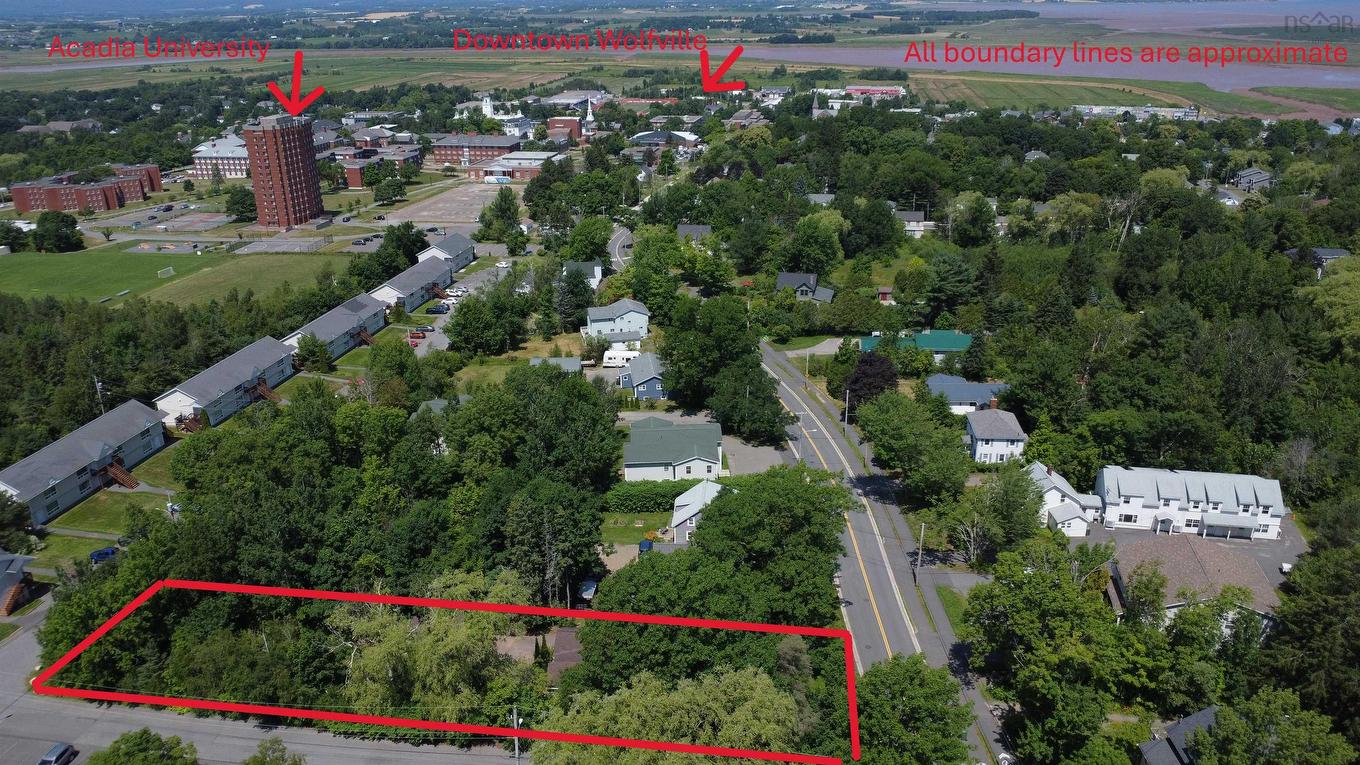 90 Highland Avenue, Wolfville, NS