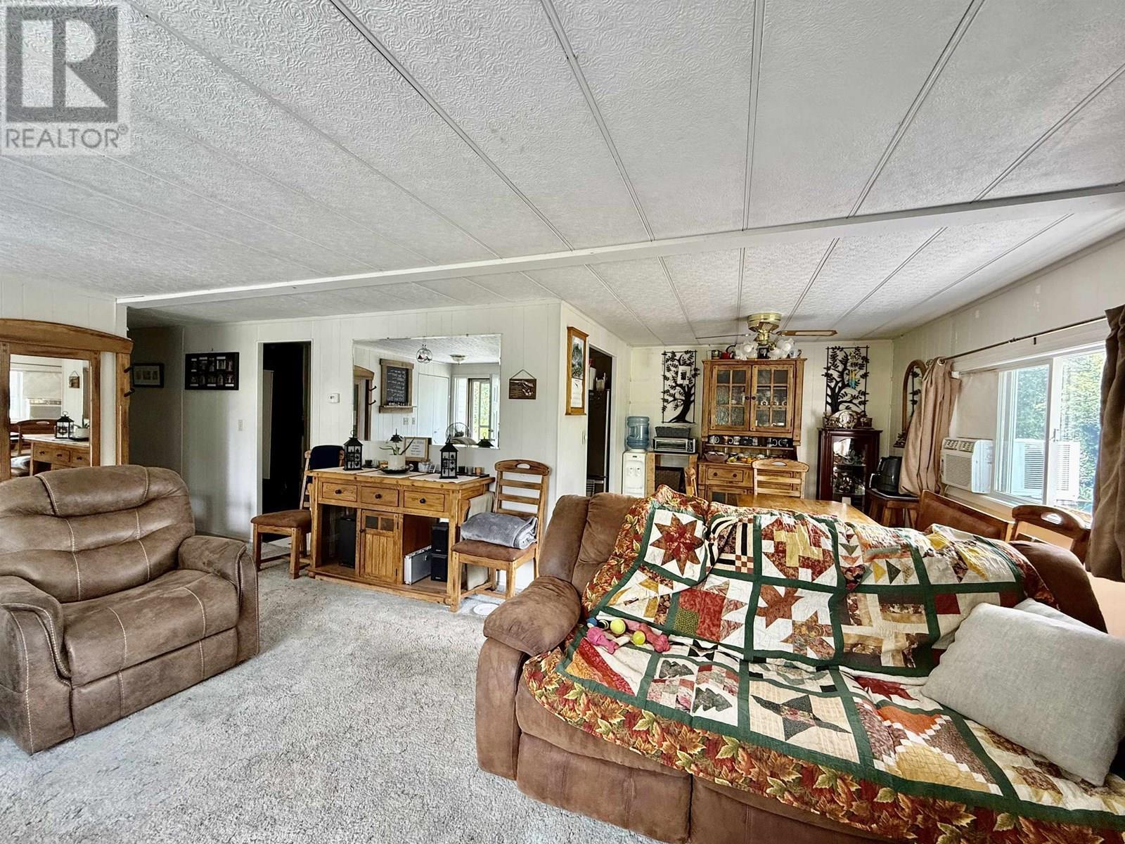 1790 Buck Flats Road, Houston, BC - Indoor Photo Showing Living Room