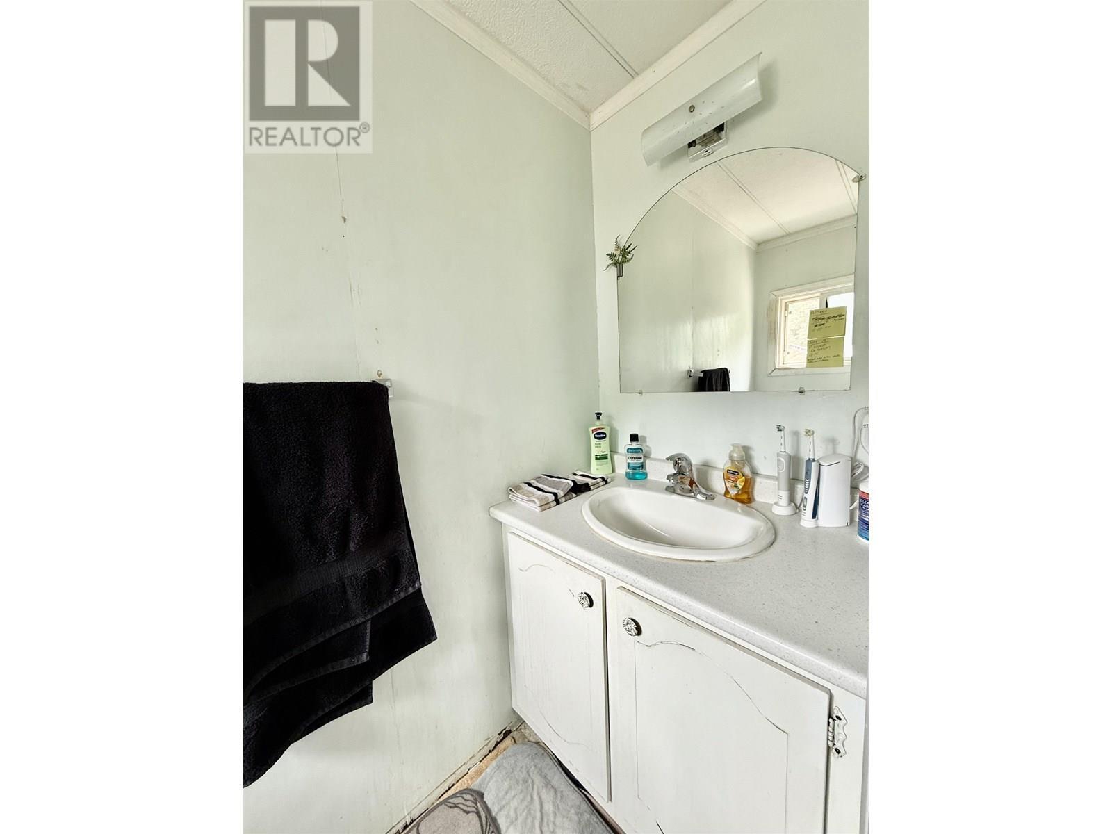 1790 Buck Flats Road, Houston, BC - Indoor Photo Showing Bathroom