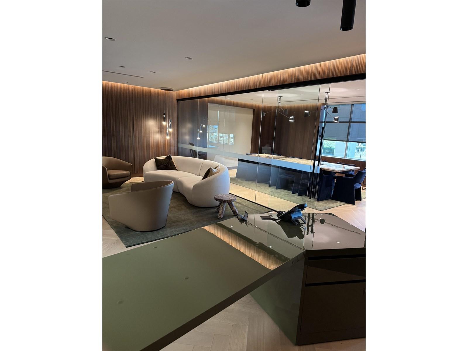 208 2626 Croydon Drive, Surrey, BC