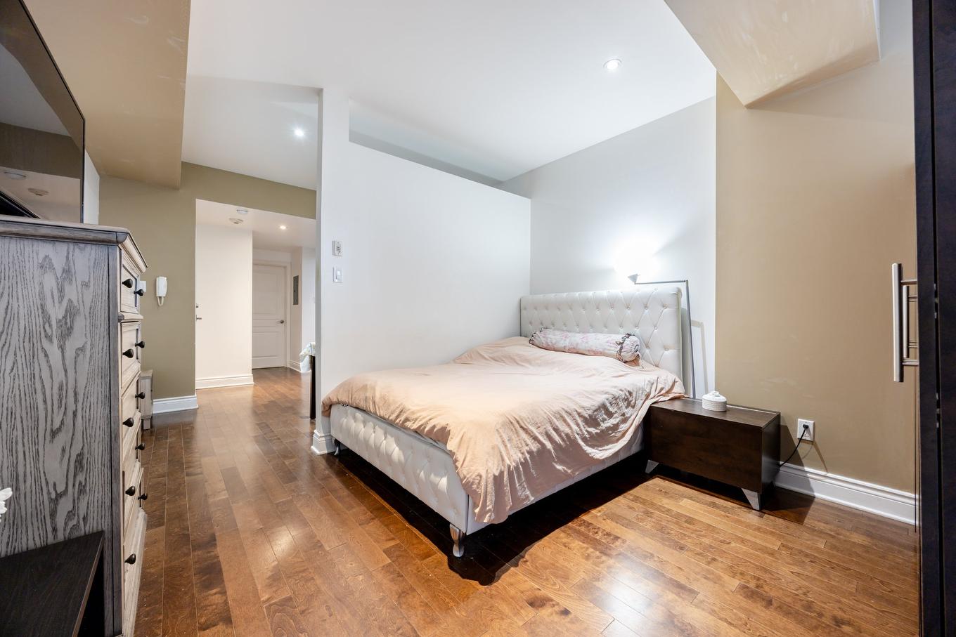 Chambre à coucher - 6-5960 Rue Hochelaga, Montréal (Mercier/Hochelaga-Maisonneuve), QC - Indoor Photo Showing Bedroom