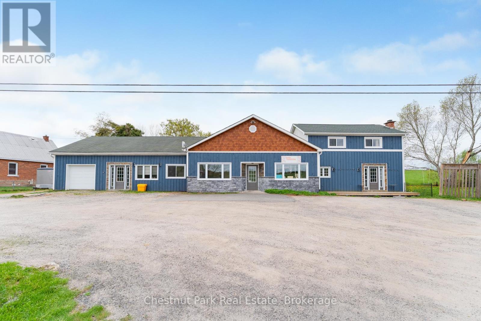 2015 141 Highway, Muskoka Lakes (Watt), ON - Outdoor
