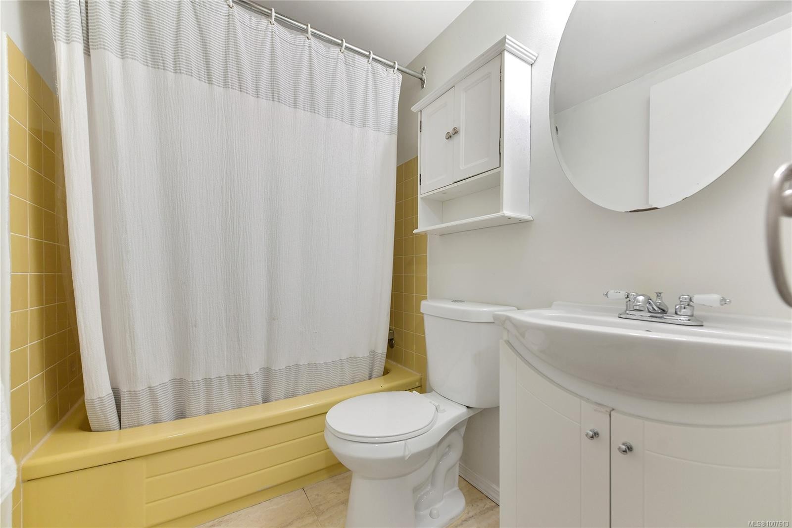 10-1956 Glenidle Rd, Sooke, BC - Indoor Photo Showing Bathroom