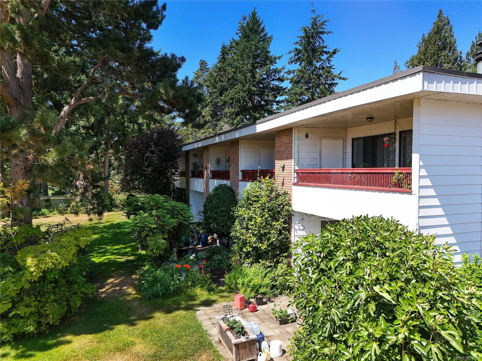 10-1956 Glenidle Rd, Sooke, BC - Outdoor