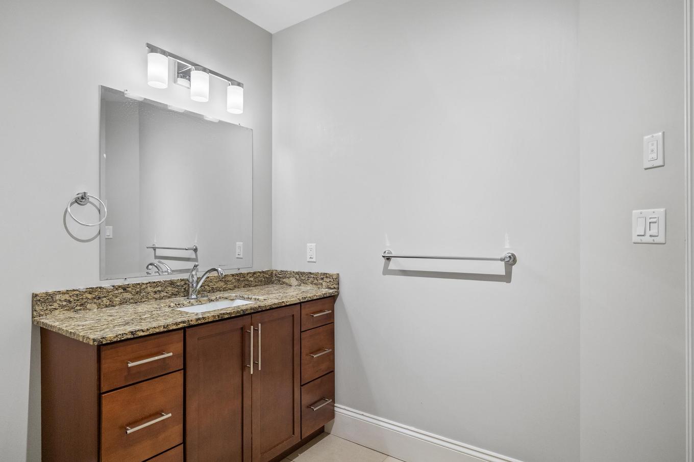 206 41 Richmond Street, Charlottetown, PE