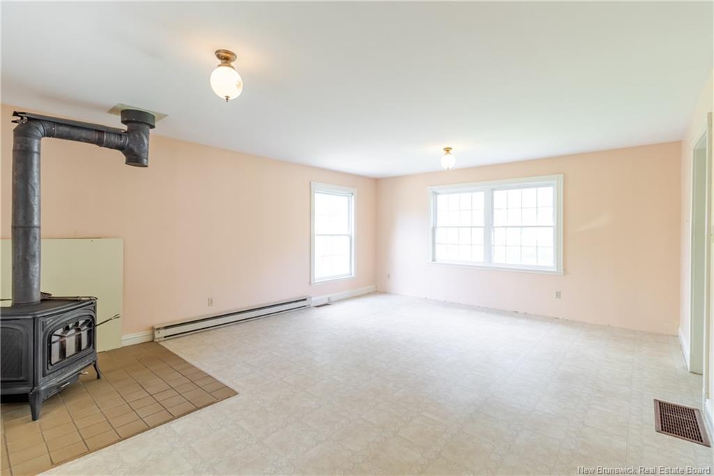 367 Route 105, Maugerville, NB