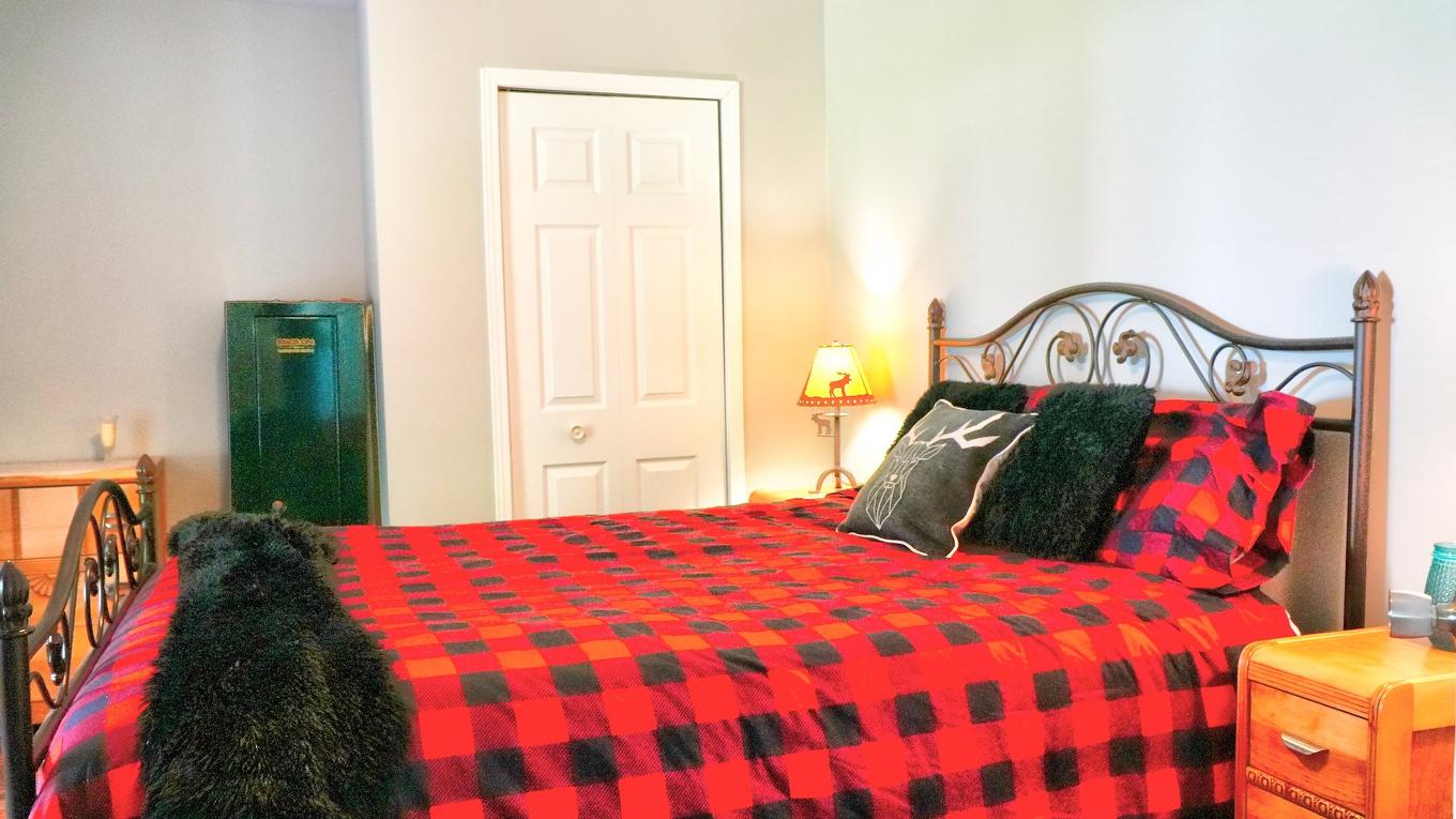 Chambre à coucher - 367 Route Rivet, Saint-Simon-Les-Mines, QC - Indoor Photo Showing Bedroom