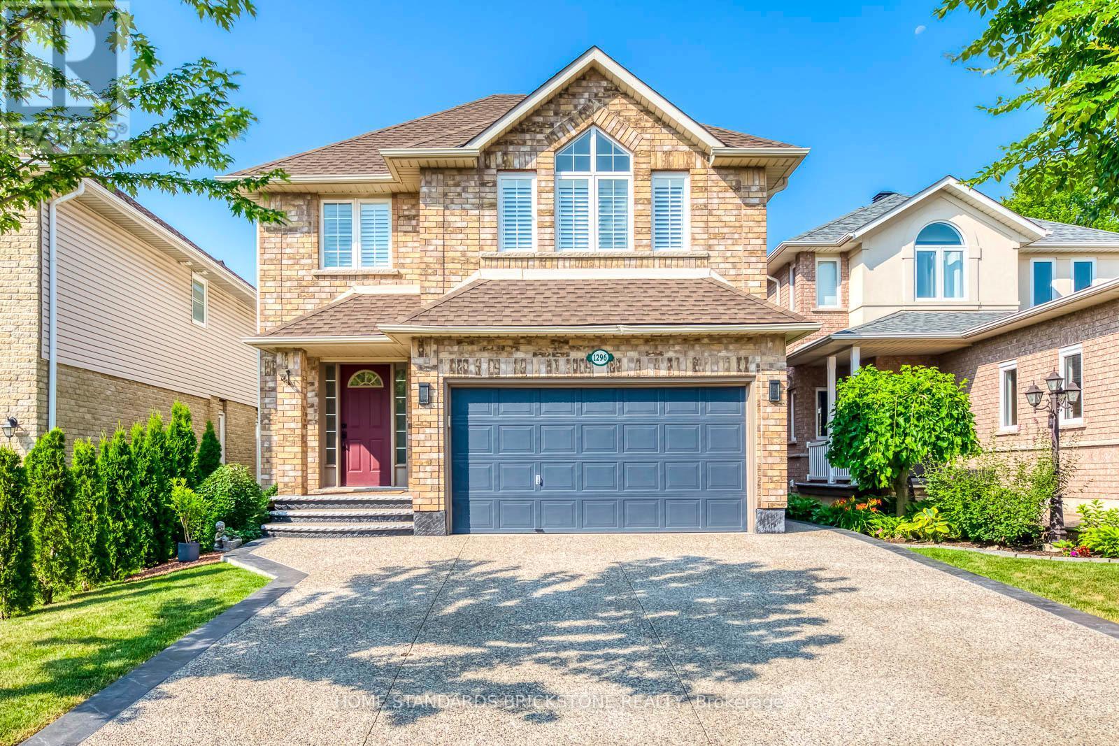 1296 Inglehart Drive, Burlington, ON - Outdoor With Facade
