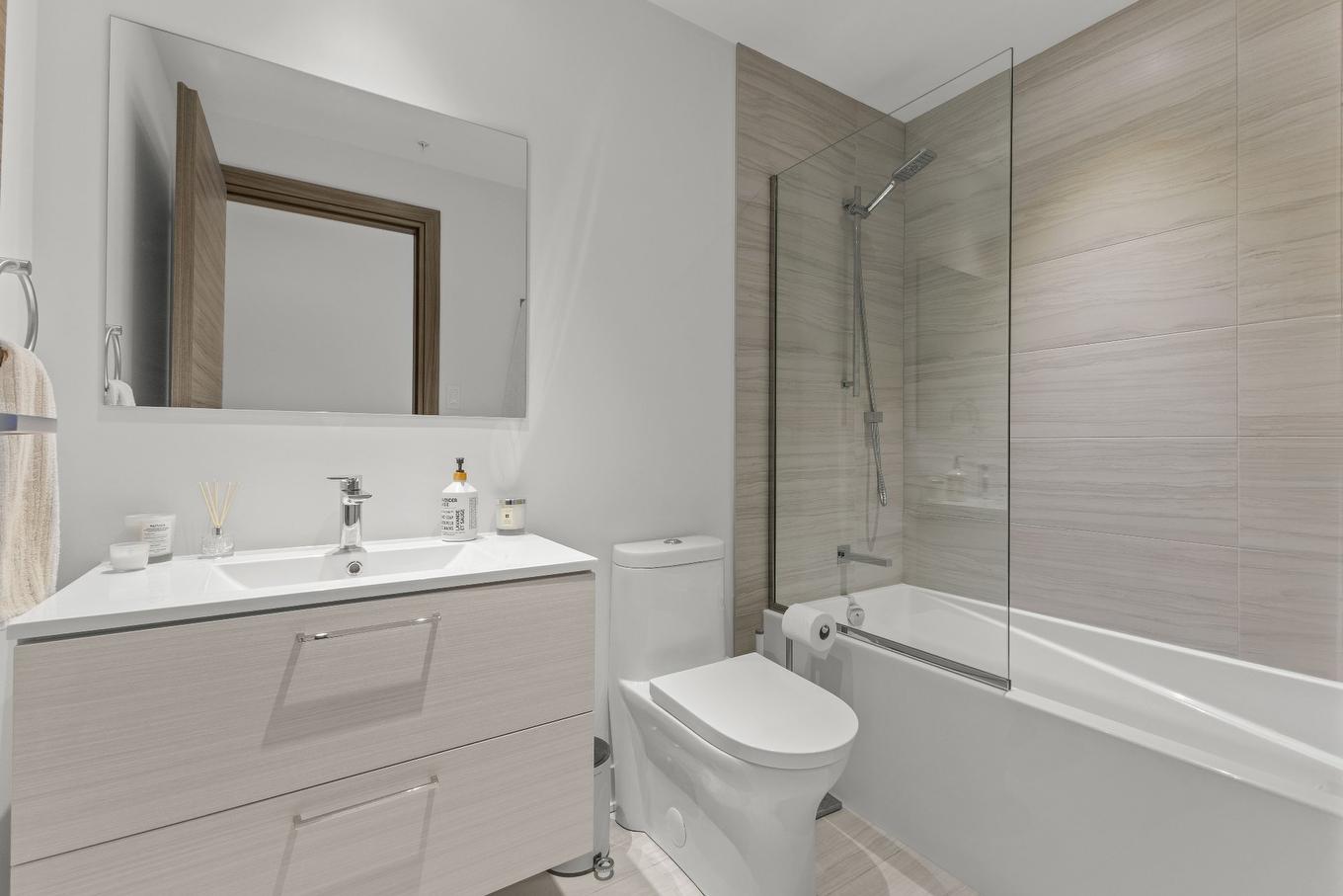 Bathroom - 420B-1400 Rue Ottawa, Montréal (Le Sud-Ouest), QC - Indoor Photo Showing Bathroom