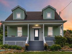 22 Seaman Street Margaretsville, NS B0S 1N0