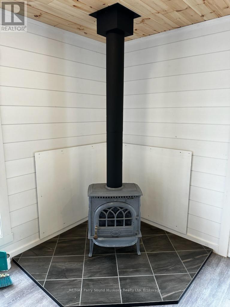 1370 Georgian Bay Water, The Archipelago (Archipelago North), ON - Indoor Photo Showing Other Room