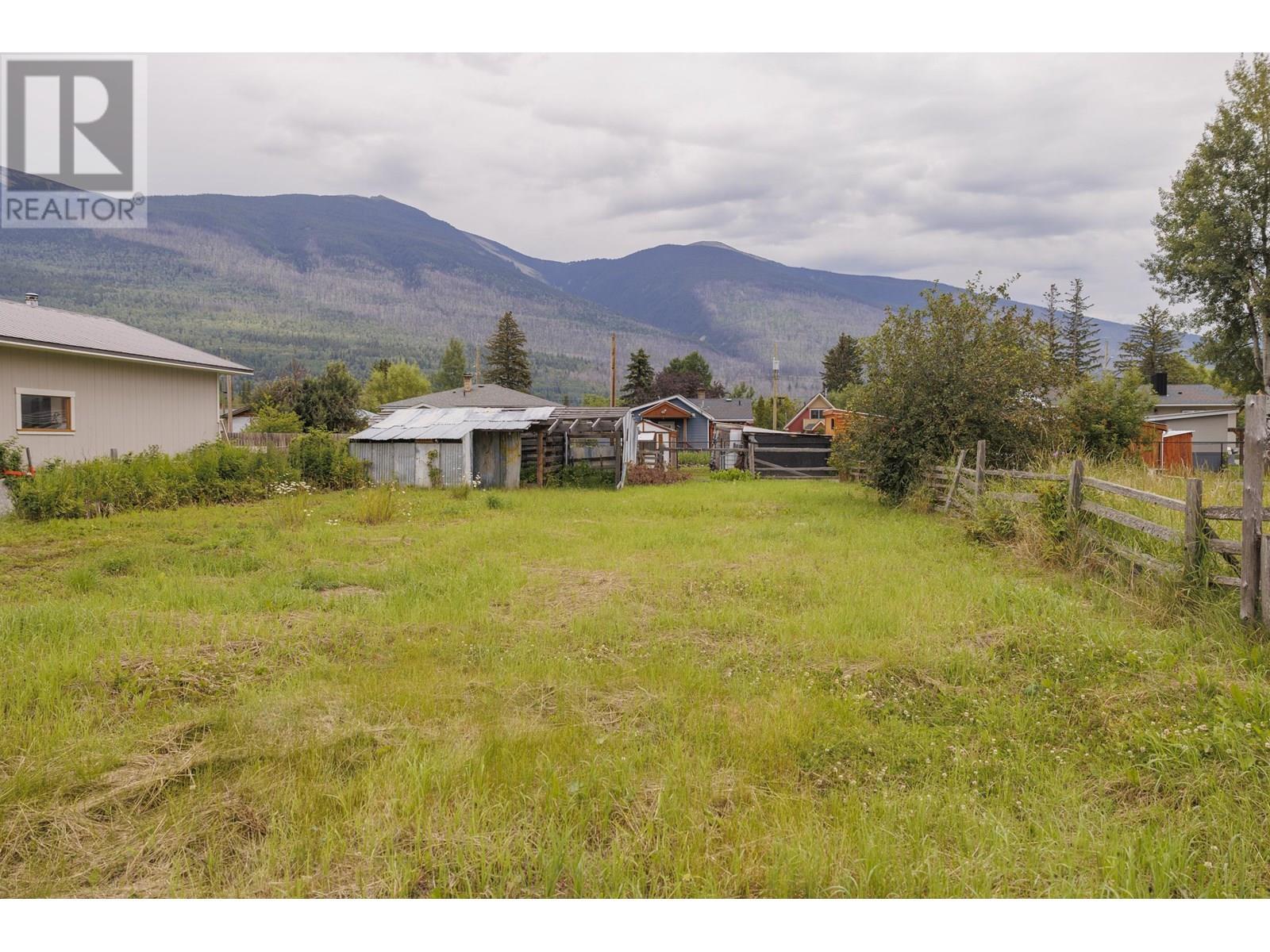 874 3Rd Avenue, Mcbride, BC
