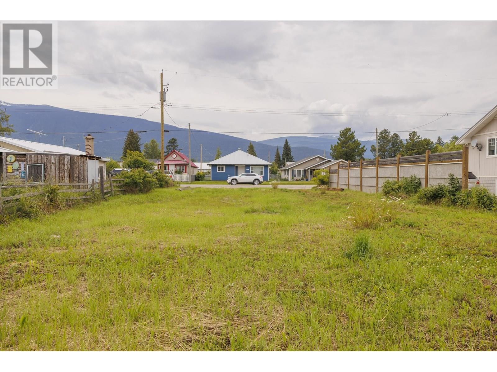 874 3Rd Avenue, Mcbride, BC