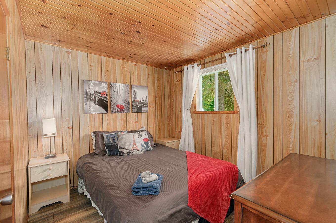 Bedroom - 2480 Ch. Du Tour-Du-Lac, Nominingue, QC - Indoor Photo Showing Bedroom