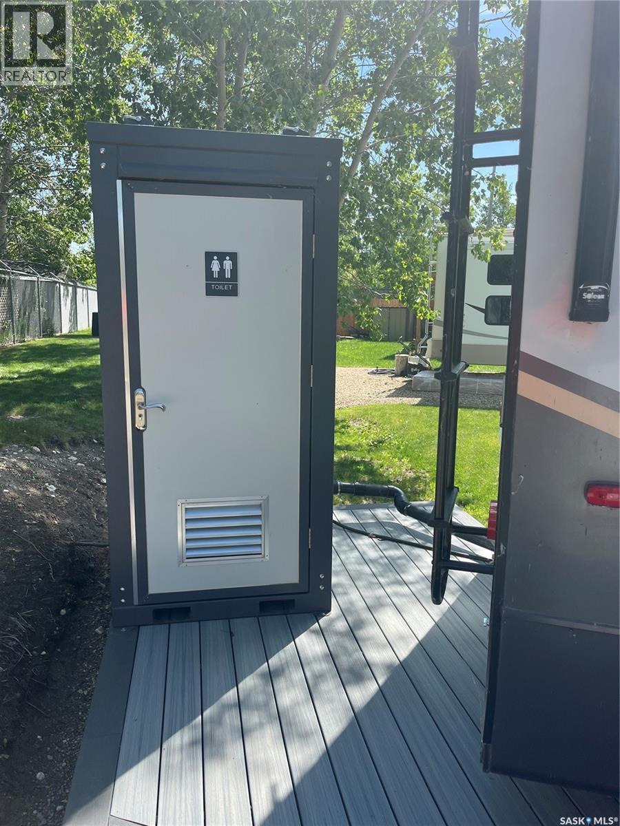 6 Gateway Road, Chorney Beach, SK