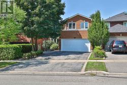 27 GREEN ACRES ROAD Vaughan, ON L4J 4S2