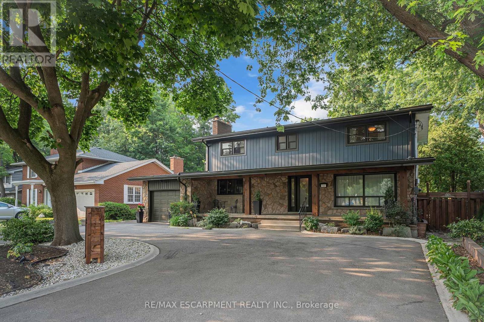 316 Fennell Avenue, Hamilton, ON - Outdoor With Facade