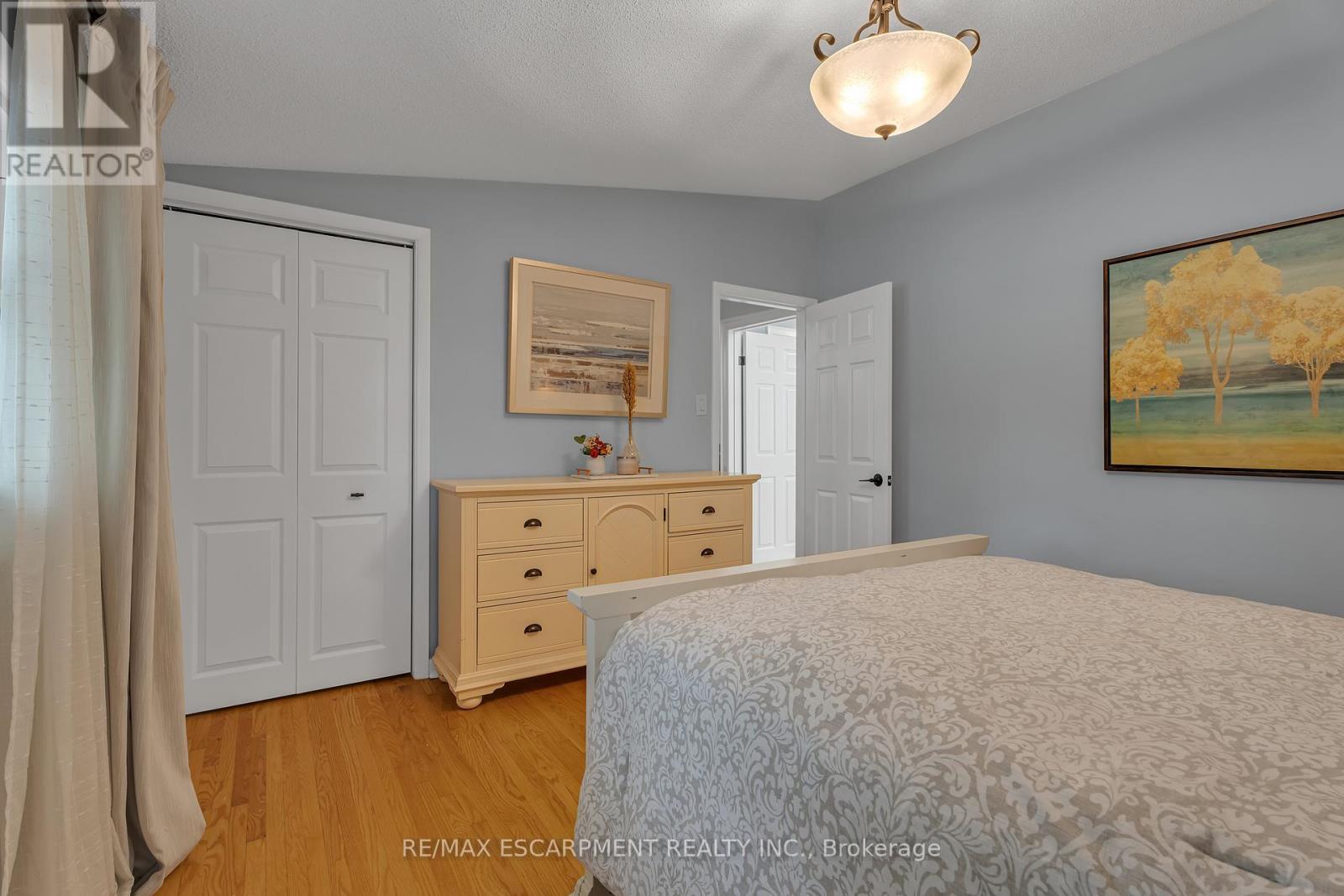 316 Fennell Avenue, Hamilton, ON - Indoor Photo Showing Bedroom