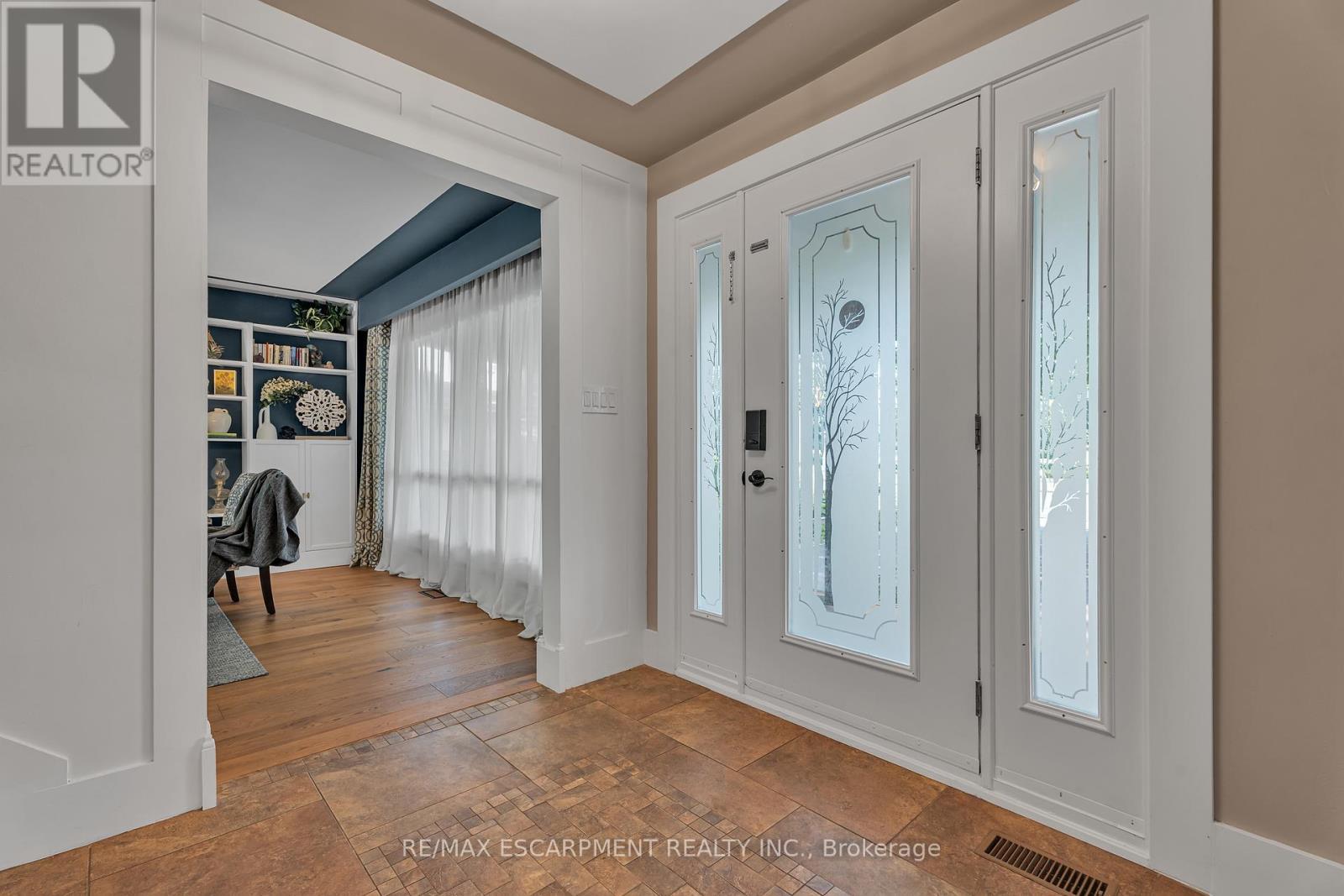 316 Fennell Avenue, Hamilton, ON - Indoor Photo Showing Other Room