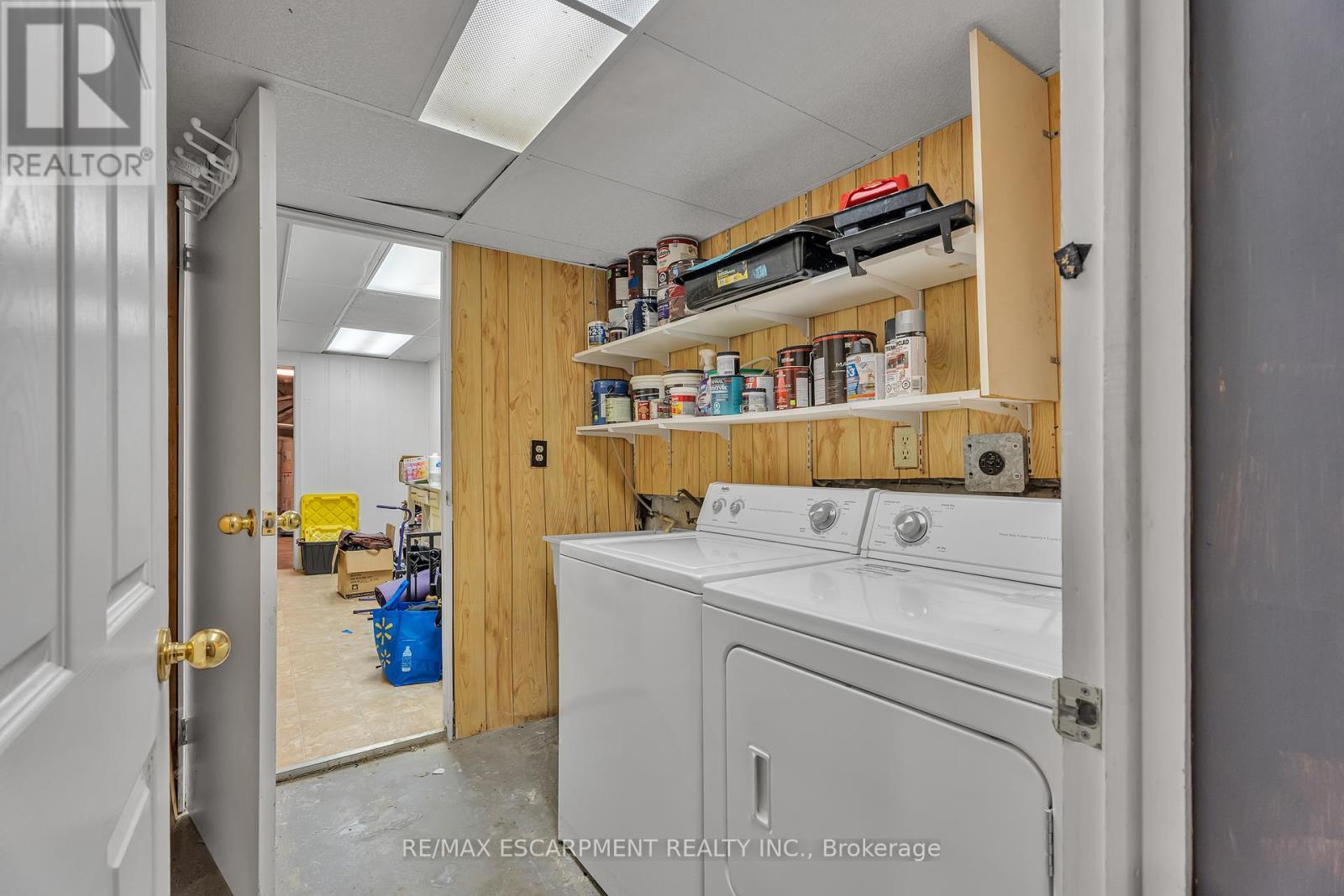316 Fennell Avenue, Hamilton, ON - Indoor Photo Showing Laundry Room