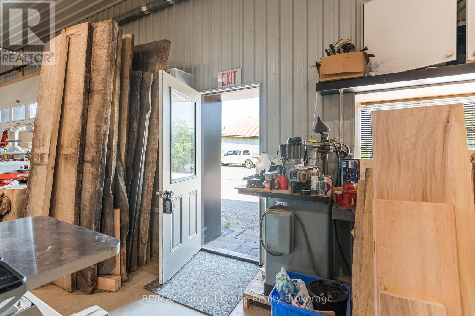 140 & 145 Wellington Street, Grey Highlands, ON