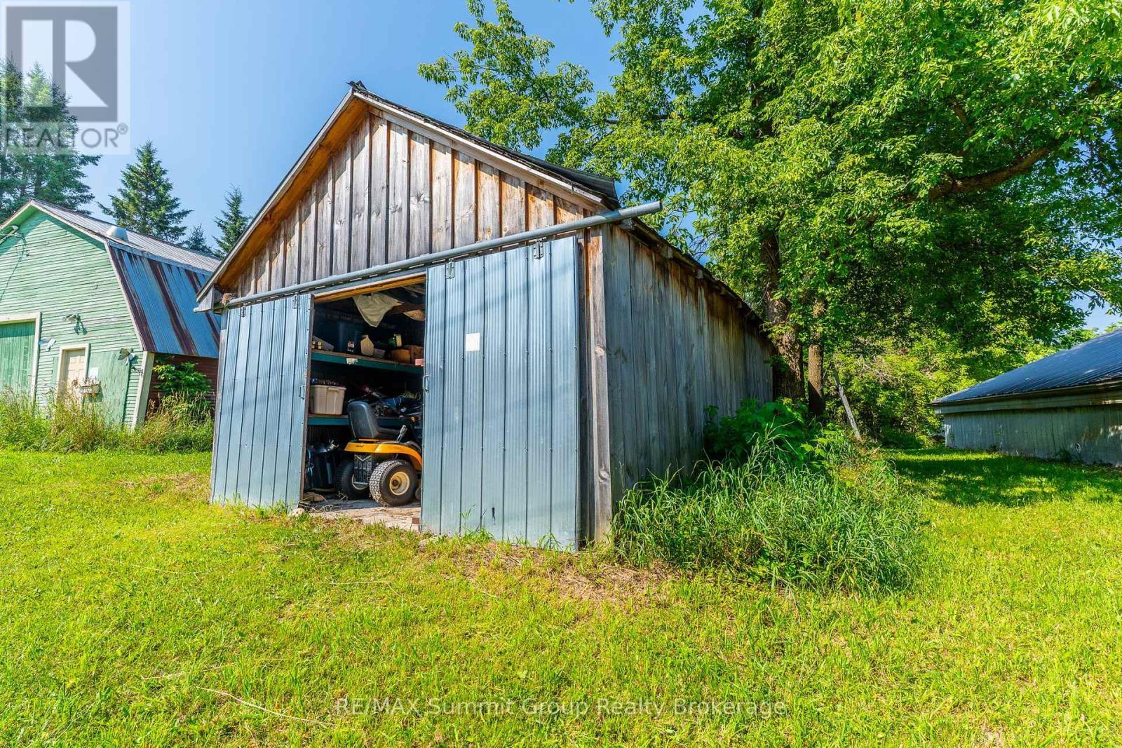 140 & 145 Wellington Street, Grey Highlands, ON