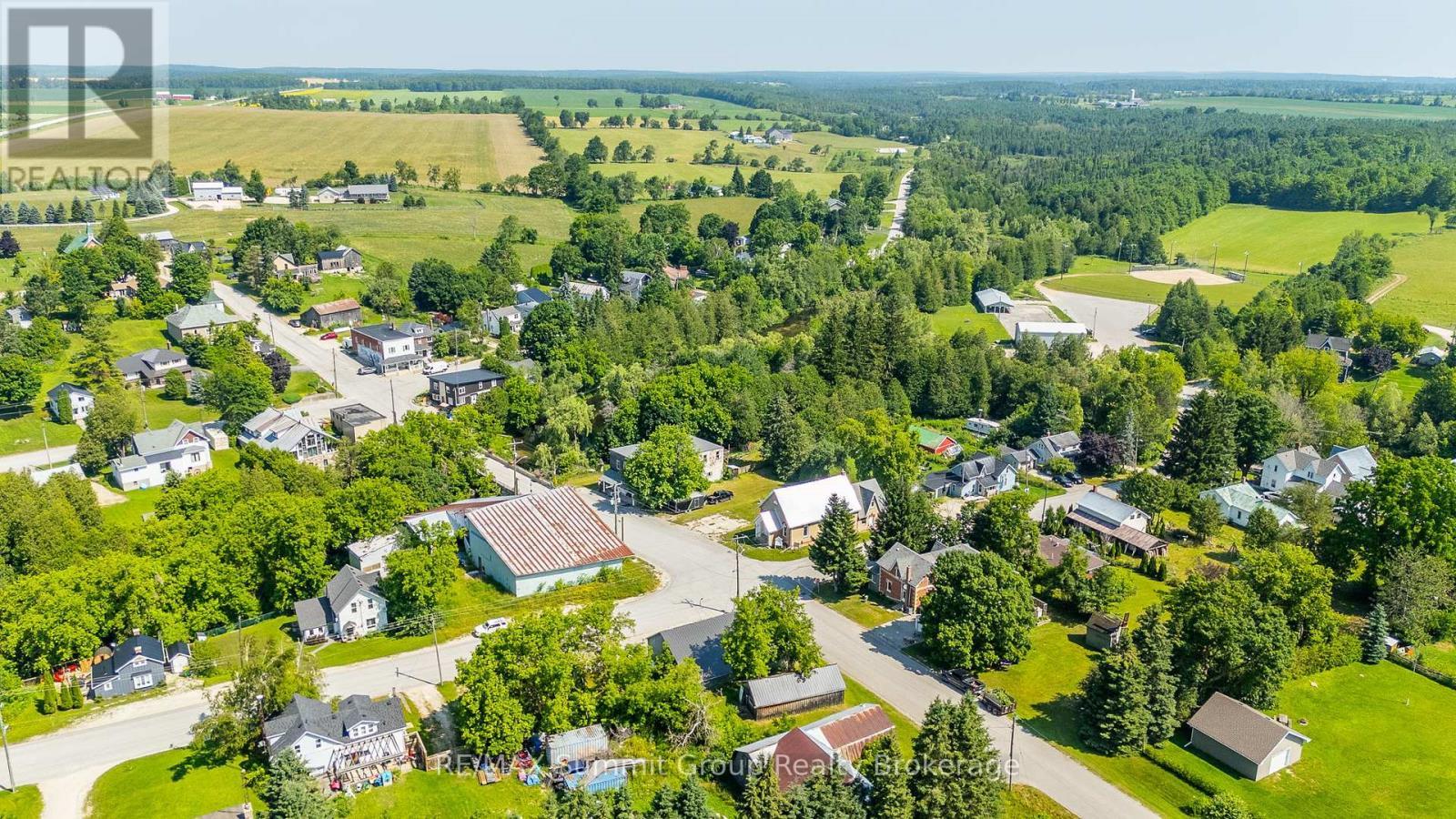 140 & 145 Wellington Street, Grey Highlands, ON