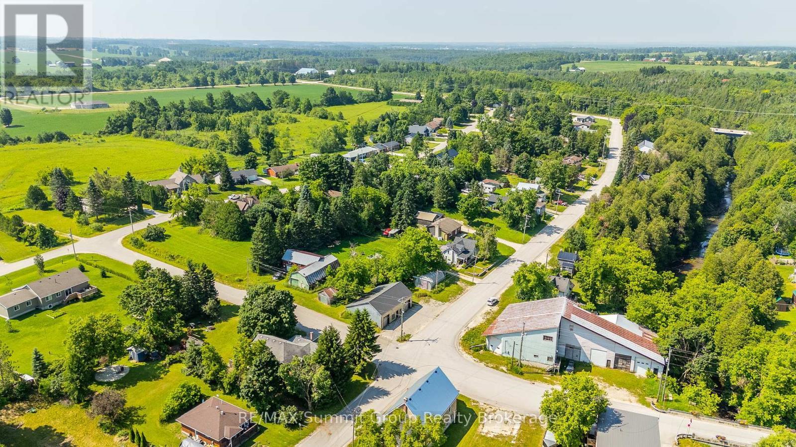 140 & 145 Wellington Street, Grey Highlands, ON