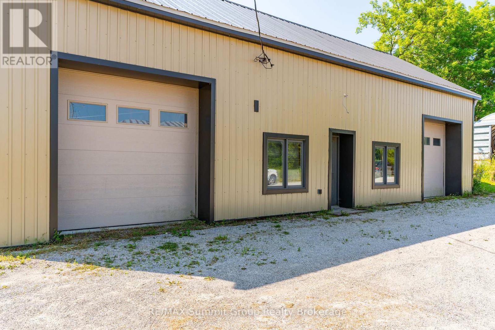 140 & 145 Wellington Street, Grey Highlands, ON