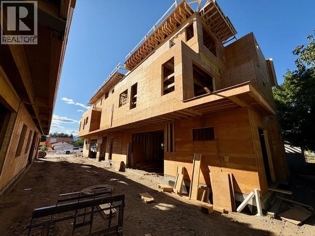 4495 Walker Road Unit# 1, Kelowna, BC - Outdoor