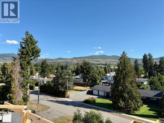 4495 Walker Road Unit# 1, Kelowna, BC - Outdoor With View