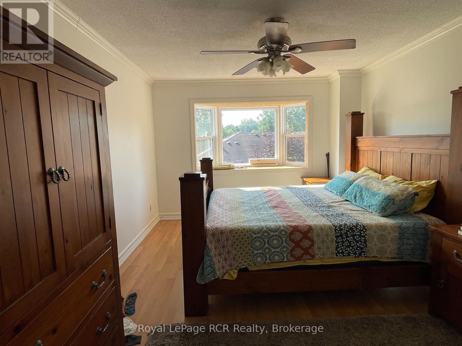 409 Thomas Street, Clearview (Stayner), ON - Indoor Photo Showing Bedroom