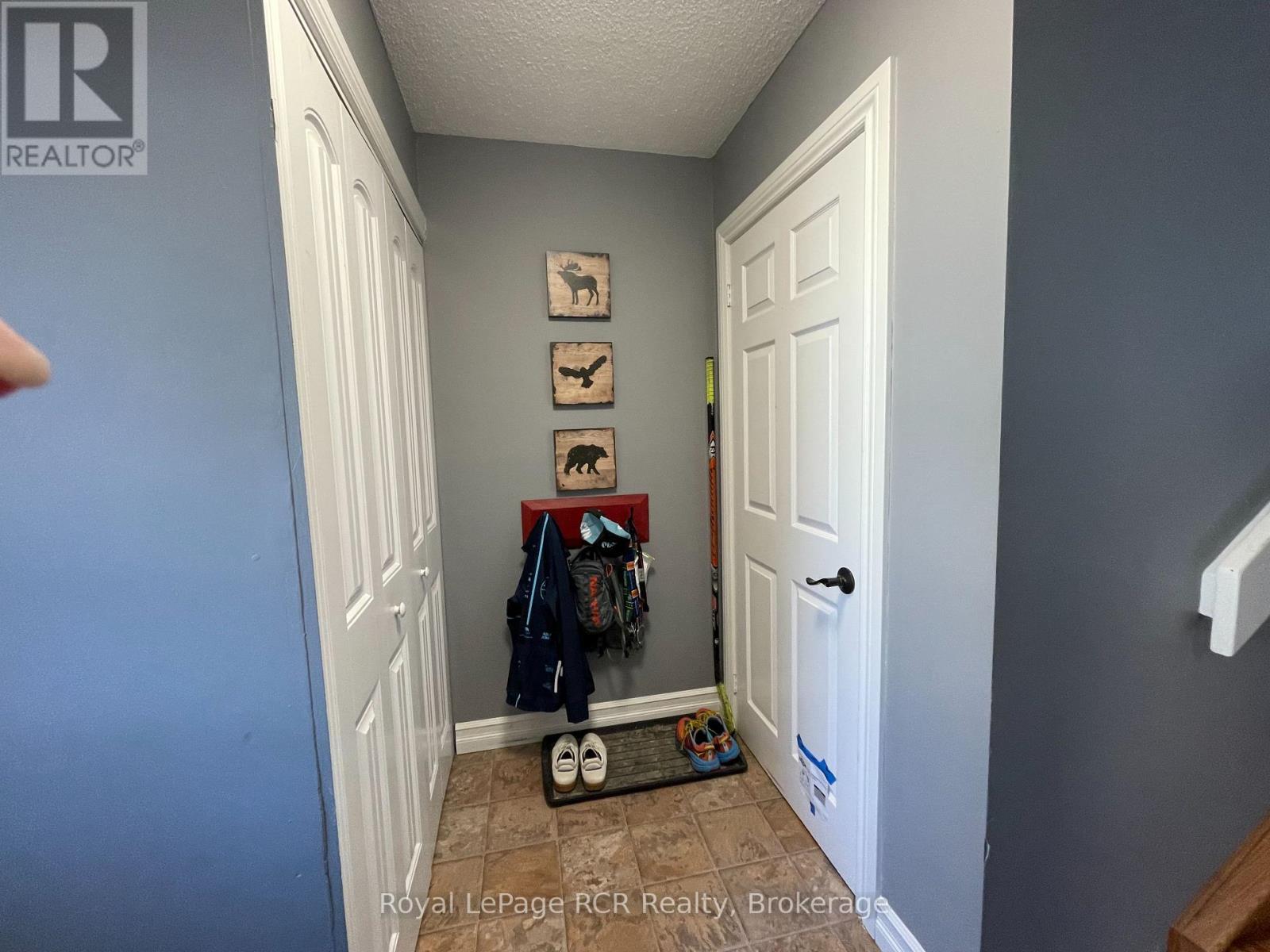409 Thomas Street, Clearview (Stayner), ON - Indoor Photo Showing Other Room