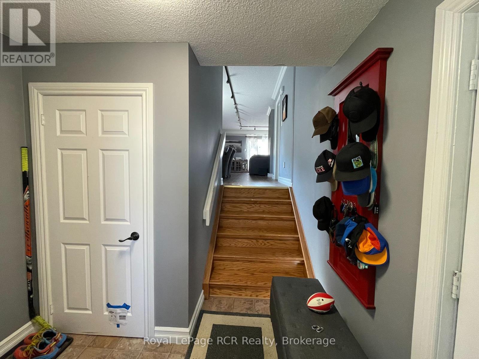 409 Thomas Street, Clearview (Stayner), ON - Indoor Photo Showing Other Room