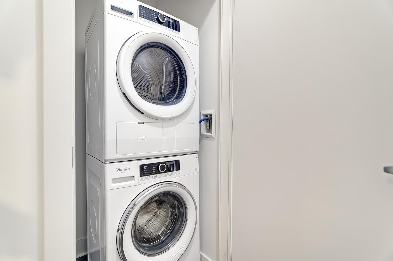 Laundry room - A504-5200 Av. Gatineau, Montréal (Côte-Des-Neiges/Notre-Dame-De-Grâce), QC - Indoor Photo Showing Laundry Room